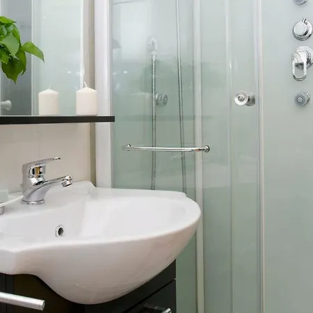 Hintown Tiny Stylish Apart Lägenhet Como