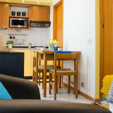 Hintown Tiny Stylish Apart *